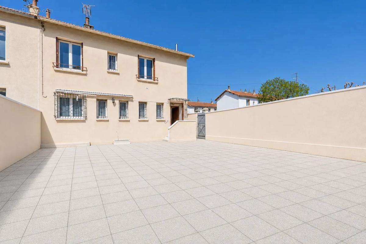 Maison de 4 pièces à Marseille, secteur calme - photo 3