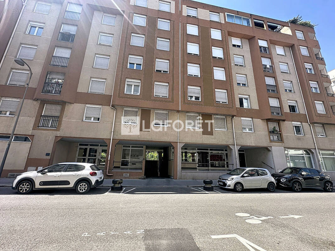 Parking à LYON-2E