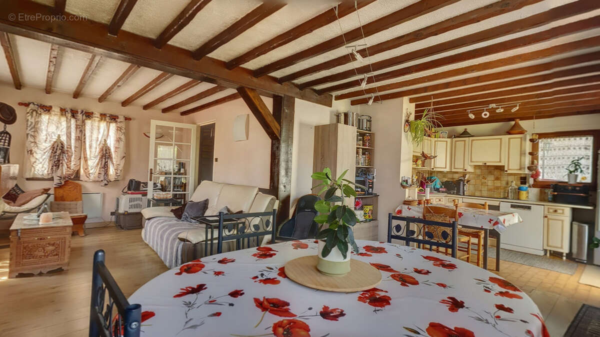 Maison à LA TOUR-DU-PIN