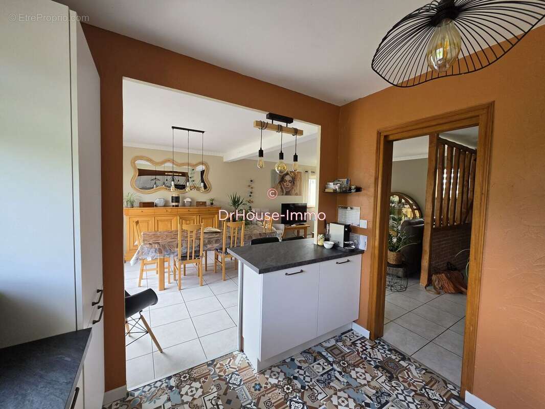 Maison à SAINT-MARTIN-EN-CAMPAGNE