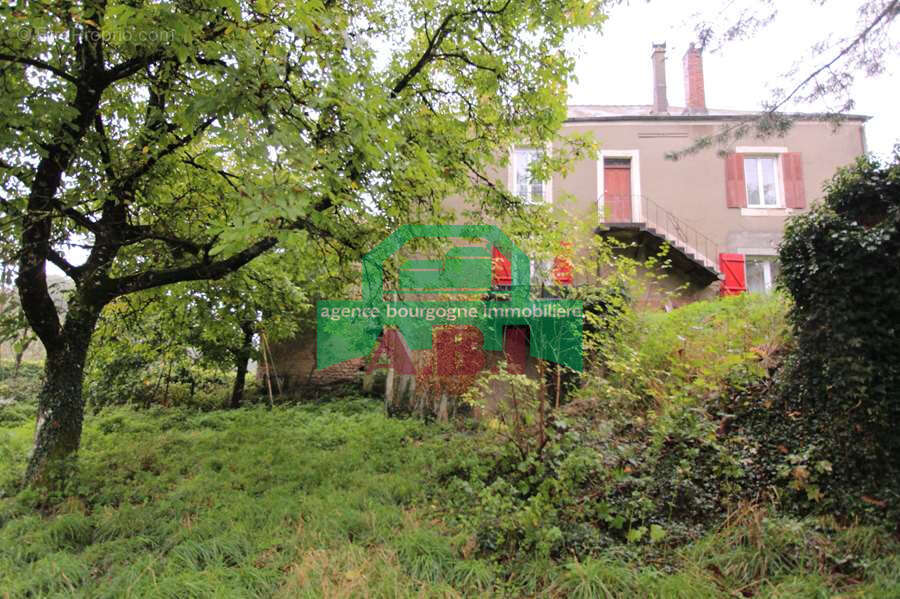 58, Morvan Lormes - Maison indépendante  style Bourgeoise bon volumen habitalbe sur 3091m2 de terrain. - photo 5
