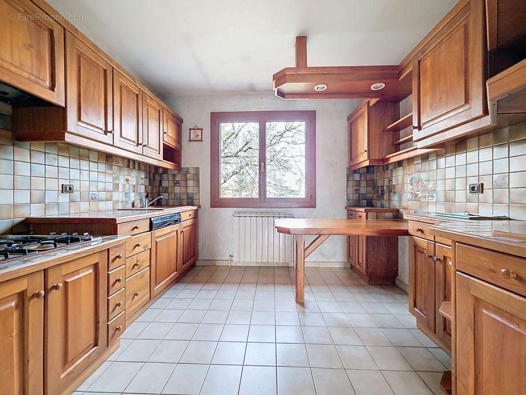 Maison à SAINT-PIERRE-DE-CHANDIEU