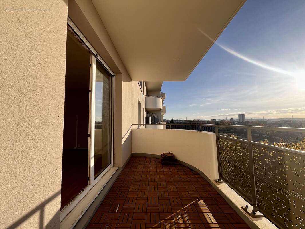 Appartement à VENISSIEUX