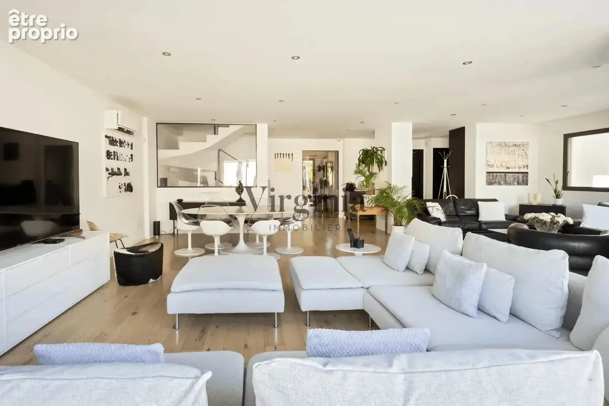 Propriété d'exception au coeur de Charentonneau - 350 m² habitables - Prestations ultra haut de gamme - Piscine intérieure - photo 9