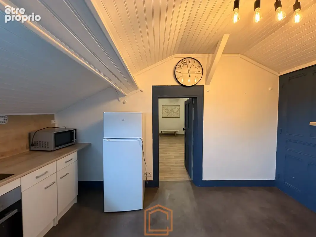 Appartement meublé et rénové - Gare Chateaucreux - photo 4
