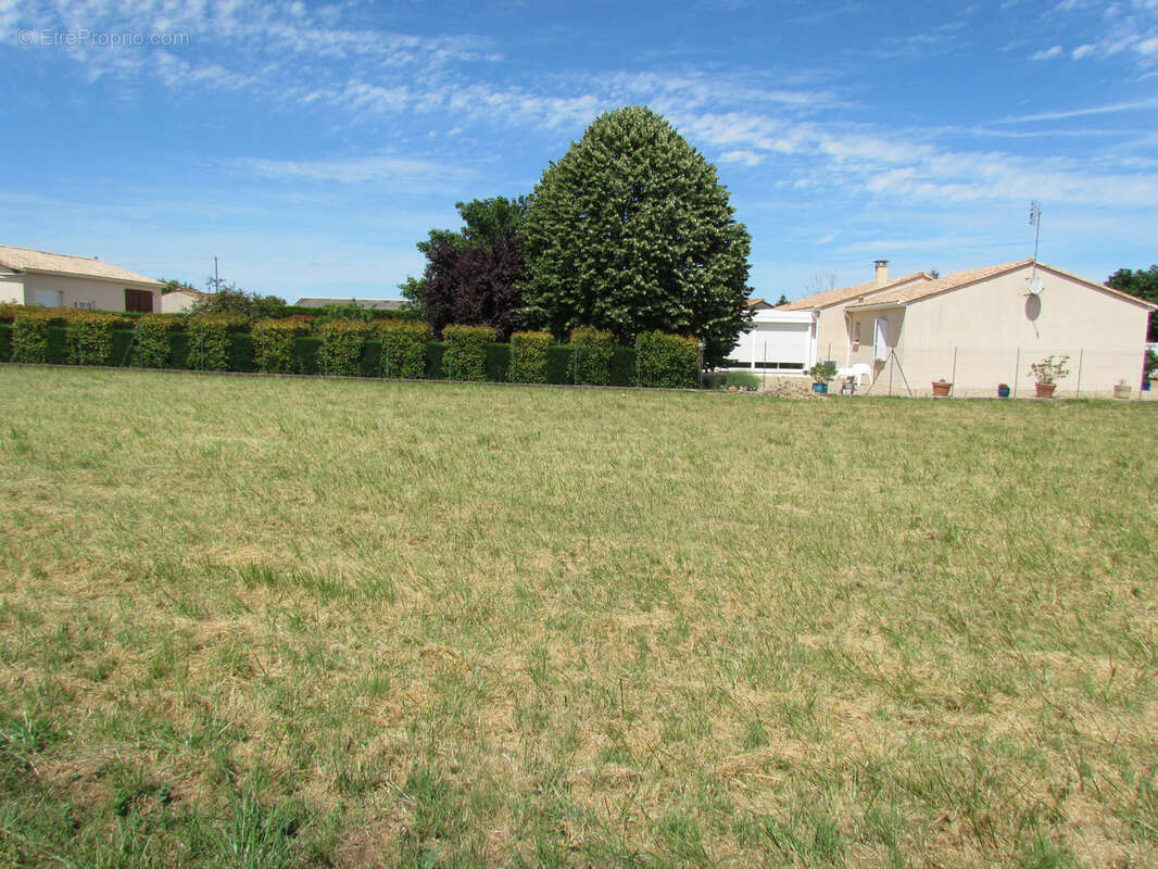 Terrain à LONNES