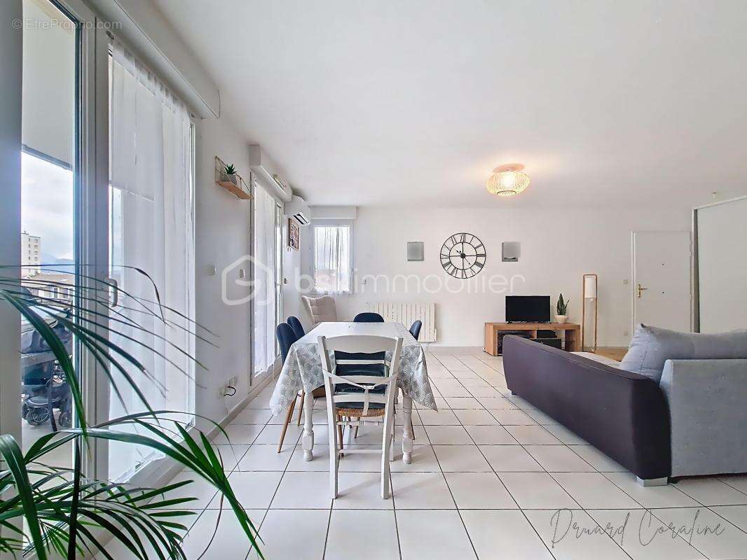 Appartement à ECHIROLLES
