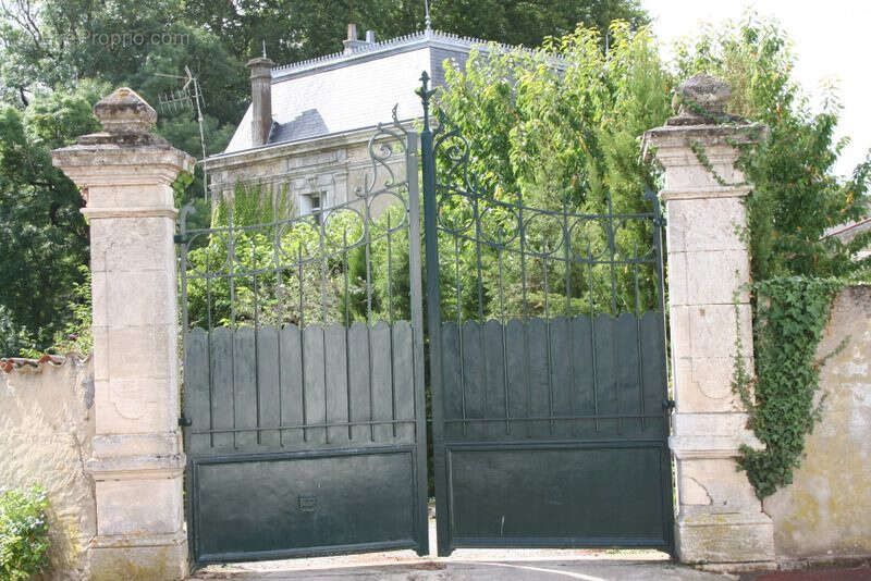 Maison à LUSSANT