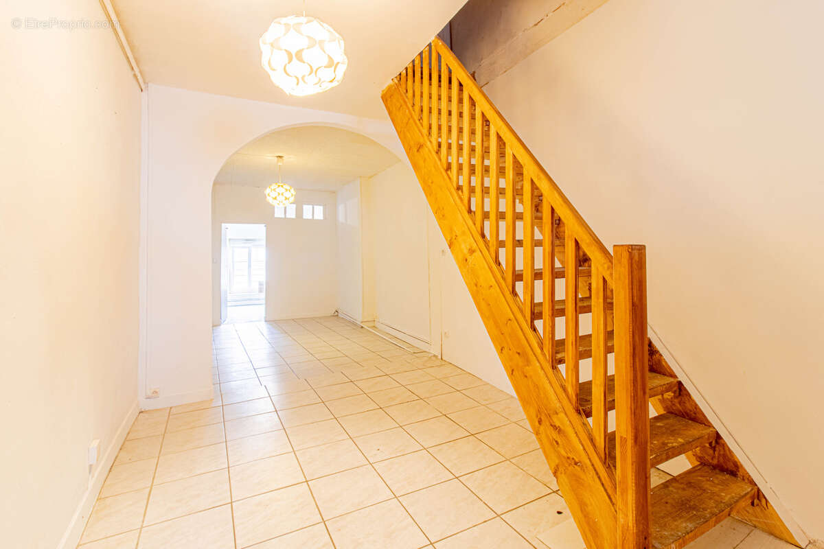Maison à MONTCY-NOTRE-DAME