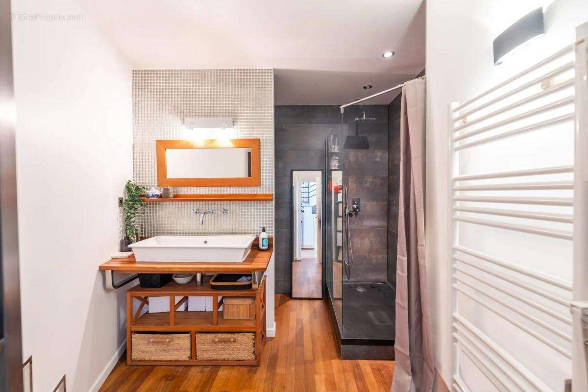 Appartement à SURESNES