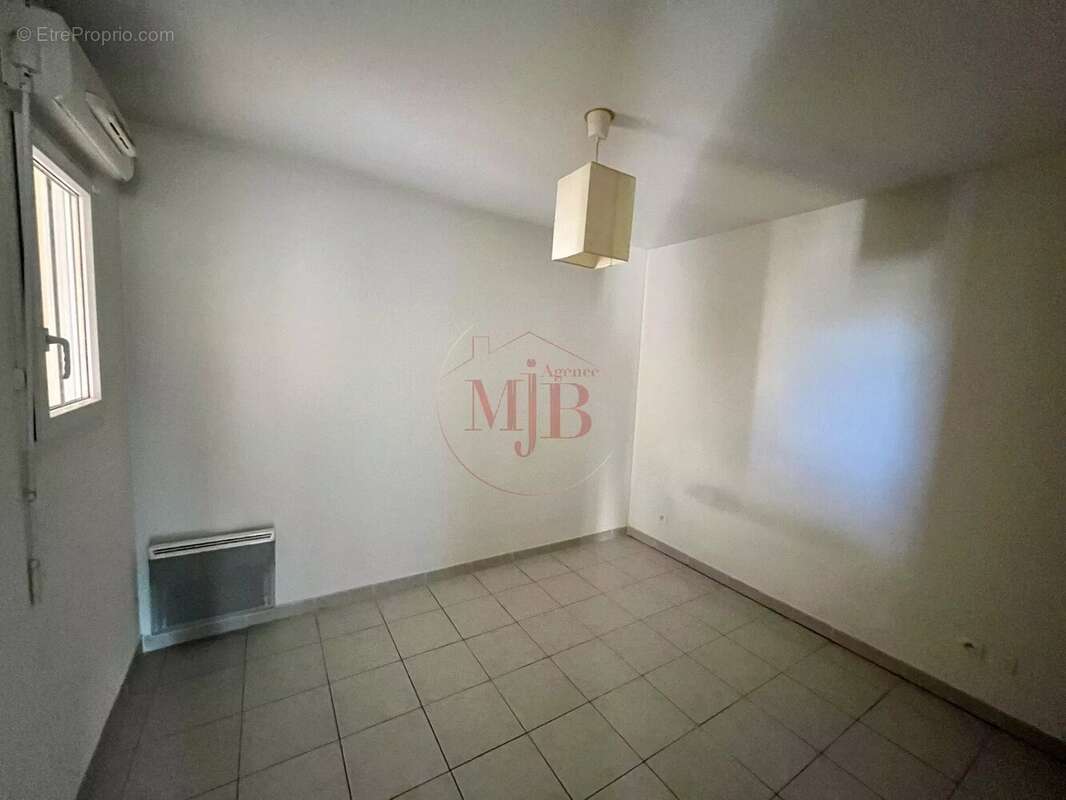 Appartement à MALLEMORT