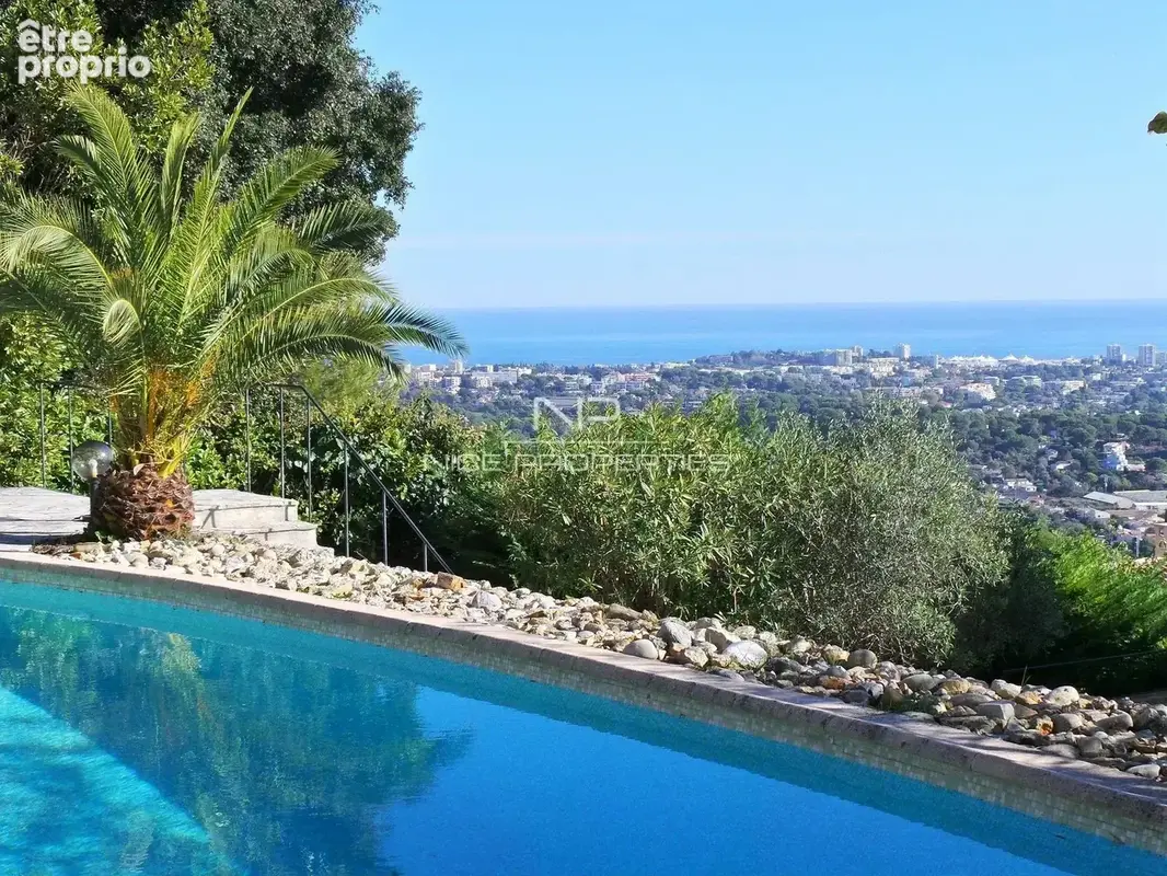 Villa Provençale avec vue mer panoramique à 15 minutes du centre de Cannes. - photo 2