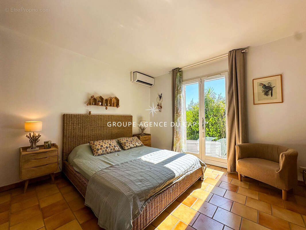 Maison à LES ISSAMBRES