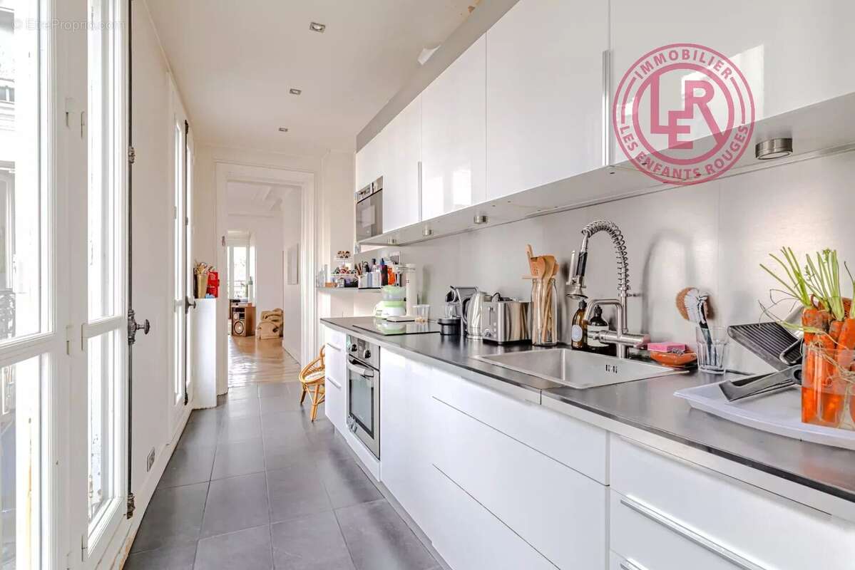 Appartement à PARIS-3E