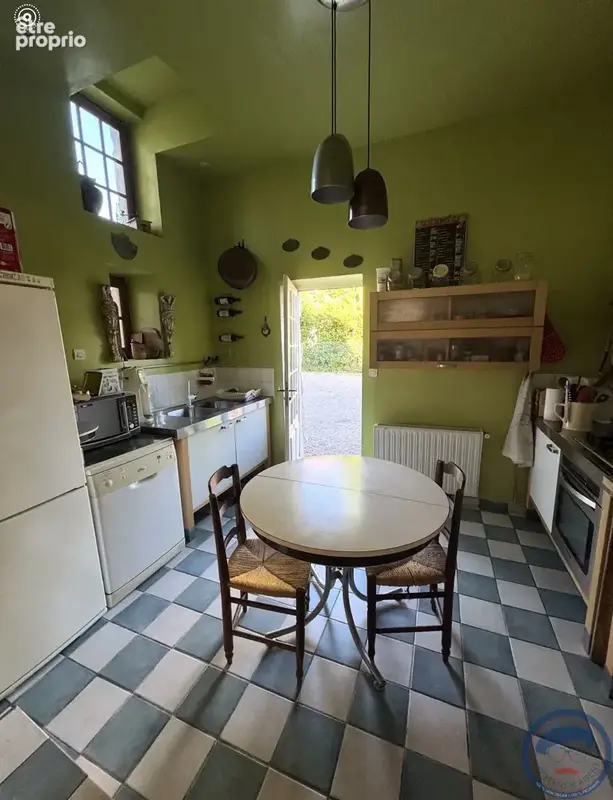 Maison en pierre de 189 M2, un Hangar de 600 m2 ,piscine, sauna au prix de 388 500 FAI. - photo 5