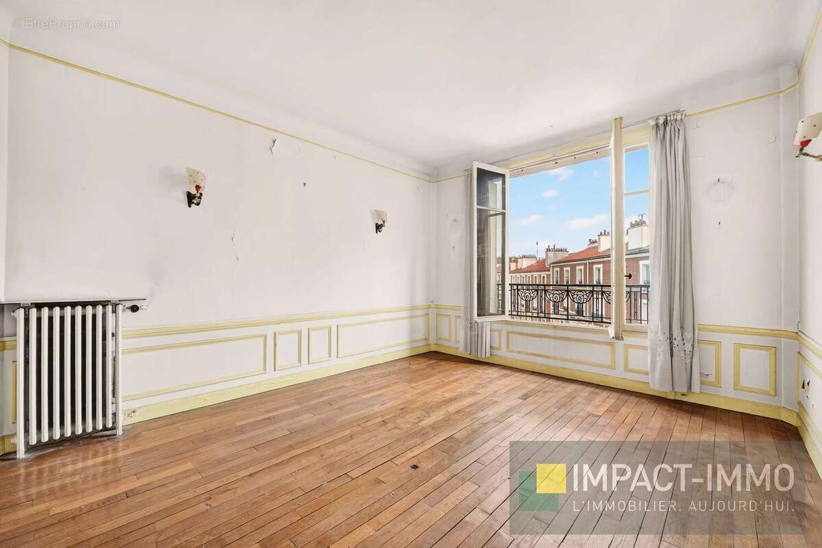 Appartement à COURBEVOIE