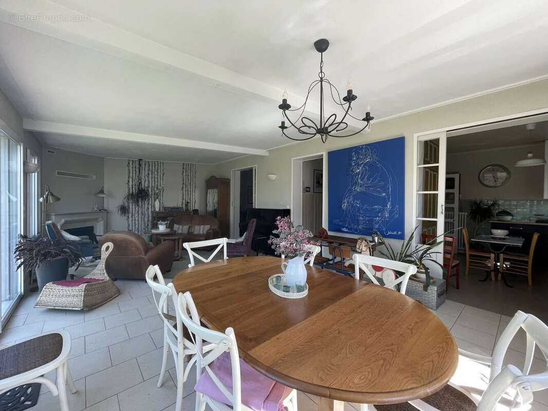 Maison à SAINT-SEBASTIEN-SUR-LOIRE