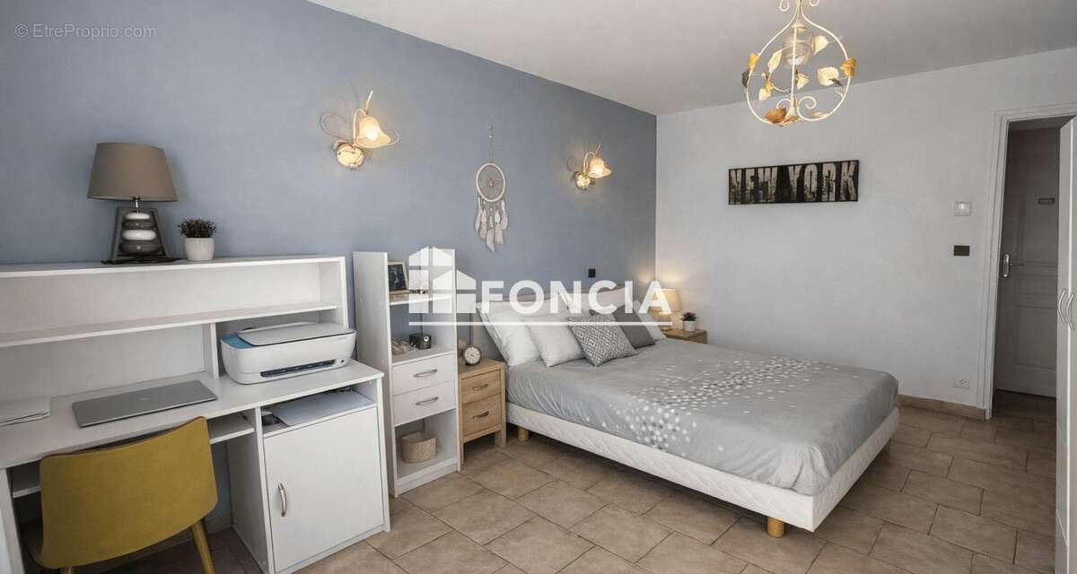 Maison à MONTAREN-ET-SAINT-MEDIERS