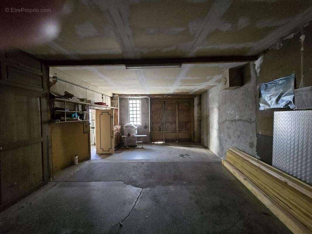 Garage RDC - Appartement à PONT-A-MOUSSON