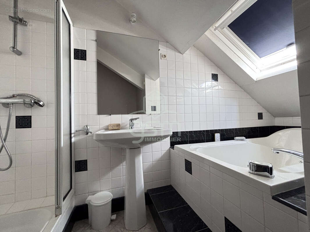 Maison 170 m² à Sainte-Maure-De-Touraine  - photo 9