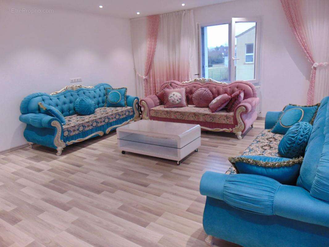 Maison à VILLEMANDEUR