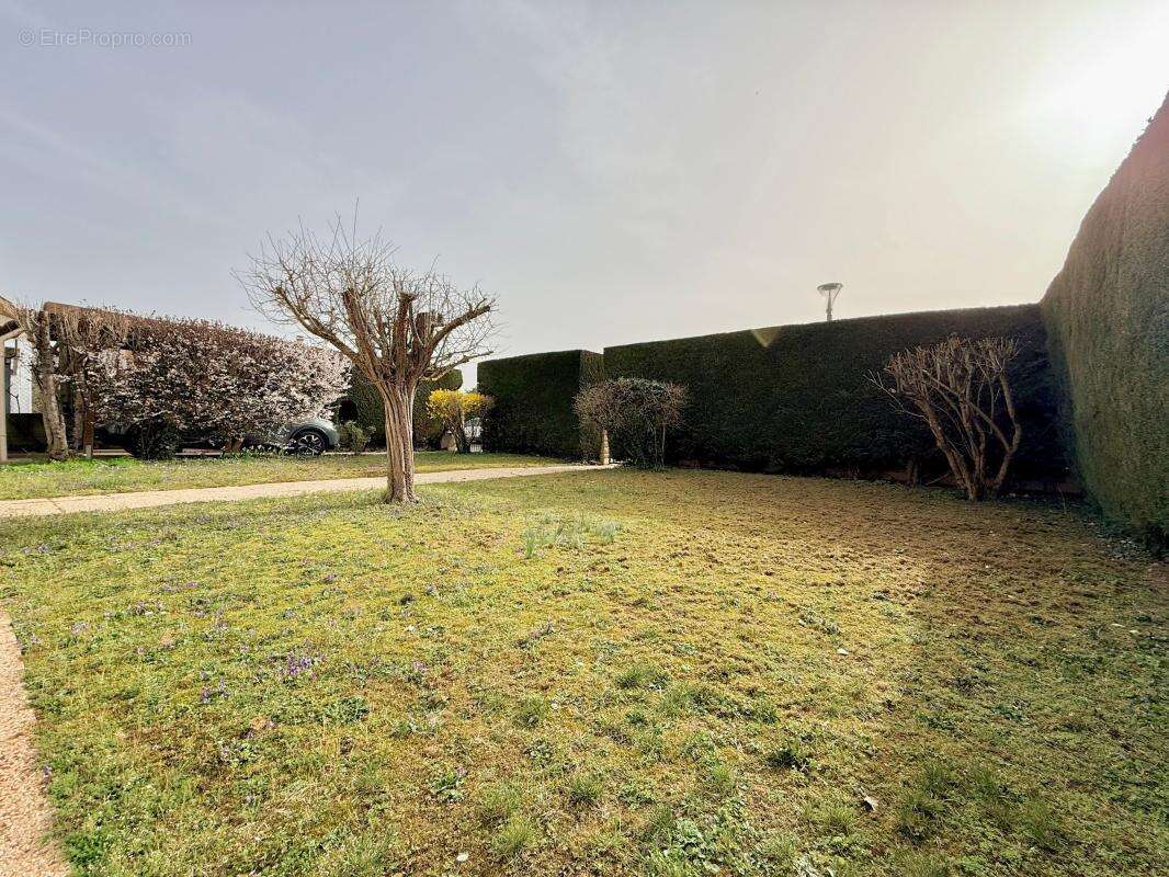 Maison à LEUDEVILLE