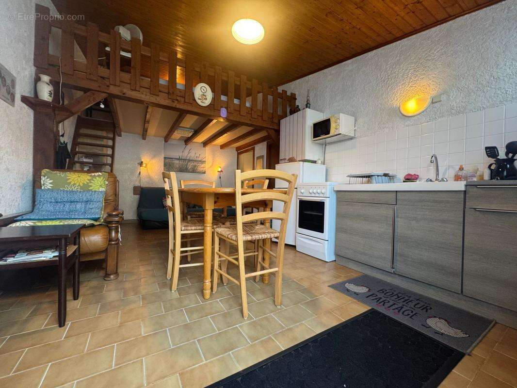 Maison à vendre - grand village - photo 2