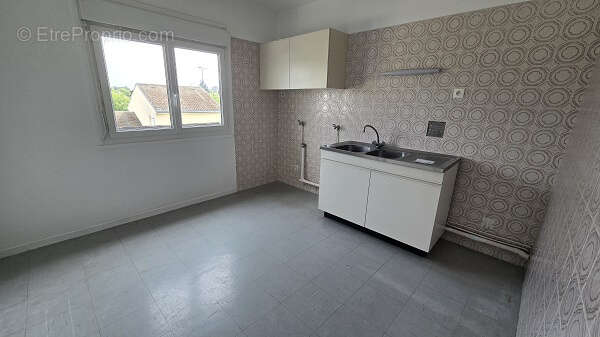 Appartement à SAINT-LAURENT-NOUAN