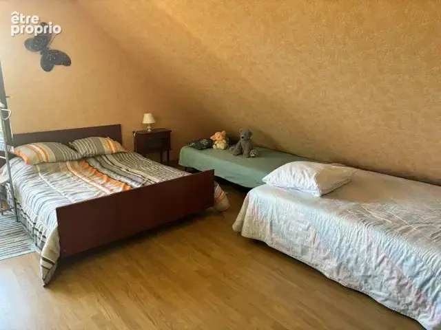 Maison avec 4 chambres et 2 sdb's, Grand sous sol. Jardin 2212 m2 - photo 11