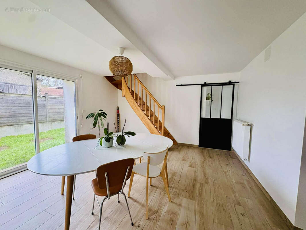 Maison à LES BROUZILS