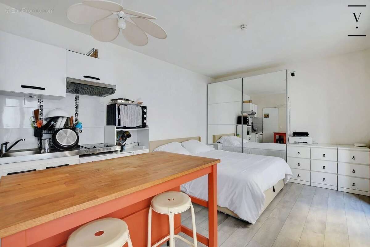 Appartement à PARIS-17E