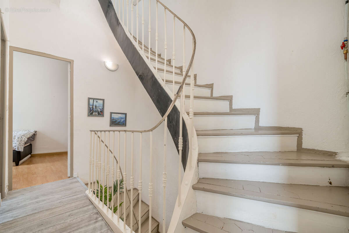 Appartement à MARSEILLE-11E