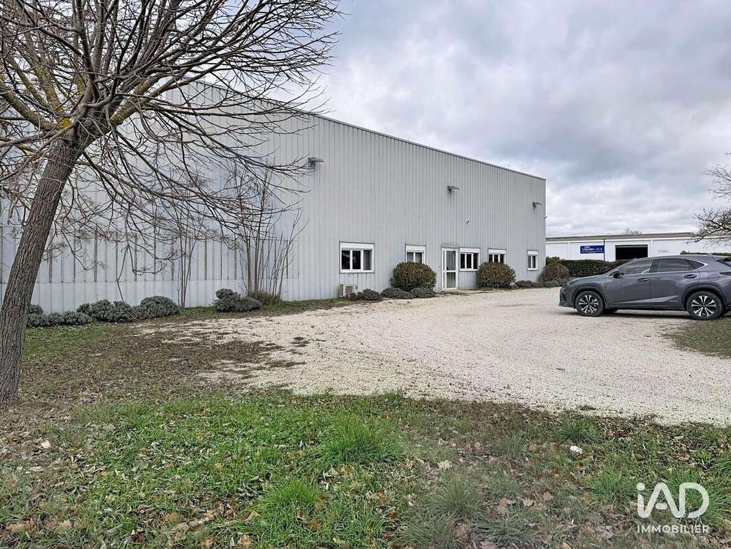 Photo 5 - Commerce à SAINT-CANNAT