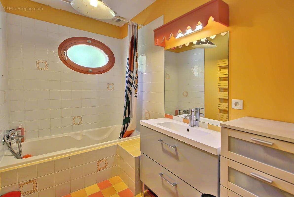 Maison familiale 5 chambres sur un magnifique terrain - photo 19