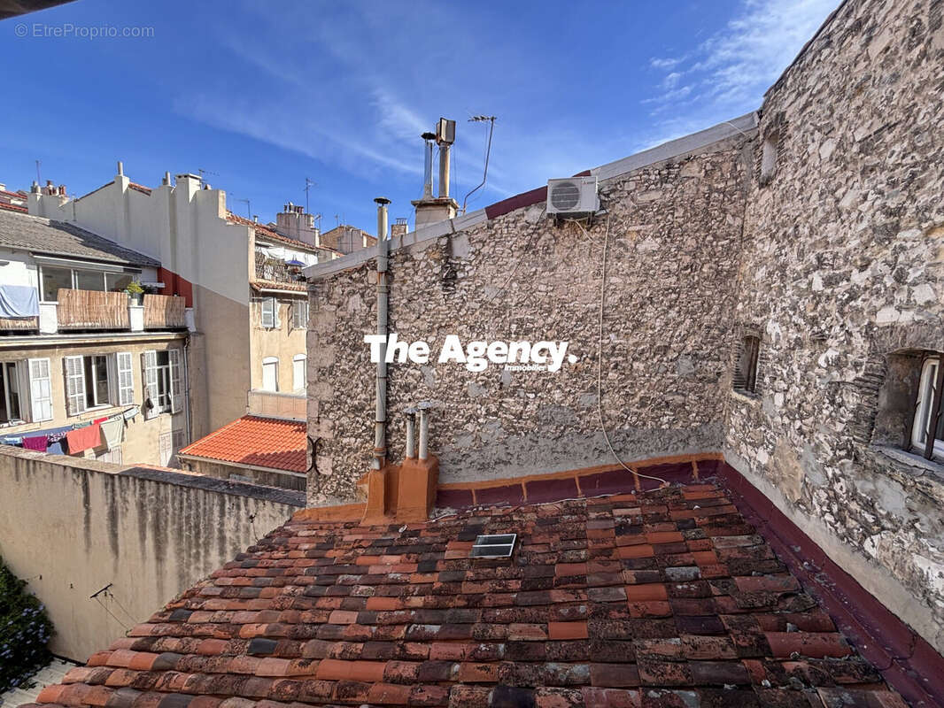 Appartement à MARSEILLE-1E