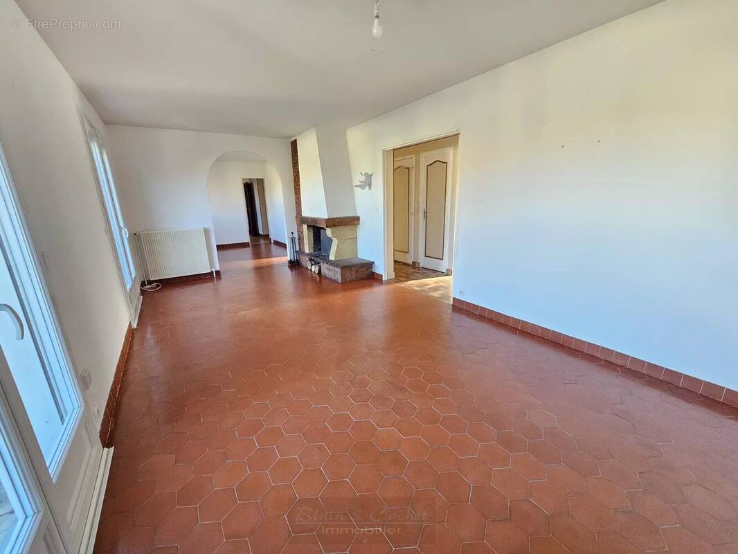 Maison à VILLEMANDEUR