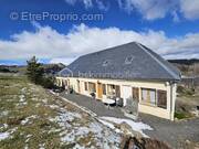 Maison à BESSE-ET-SAINT-ANASTAISE