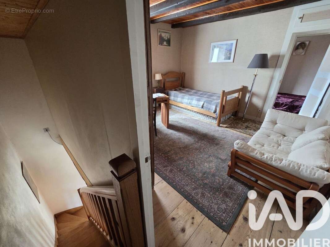 Maison 200 m² à Thezillieu  - photo 9