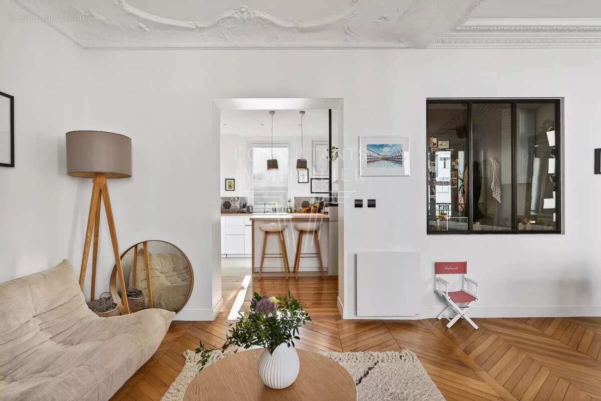 Appartement à PARIS-14E