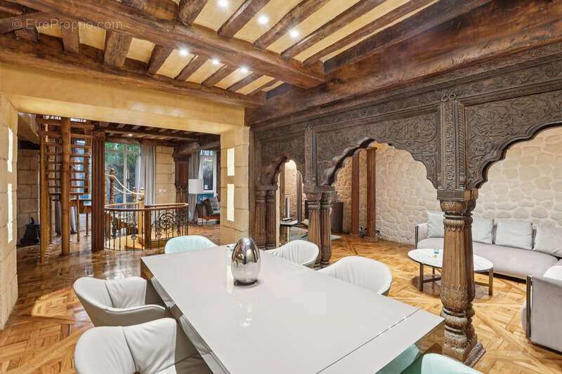 Appartement à PARIS-6E