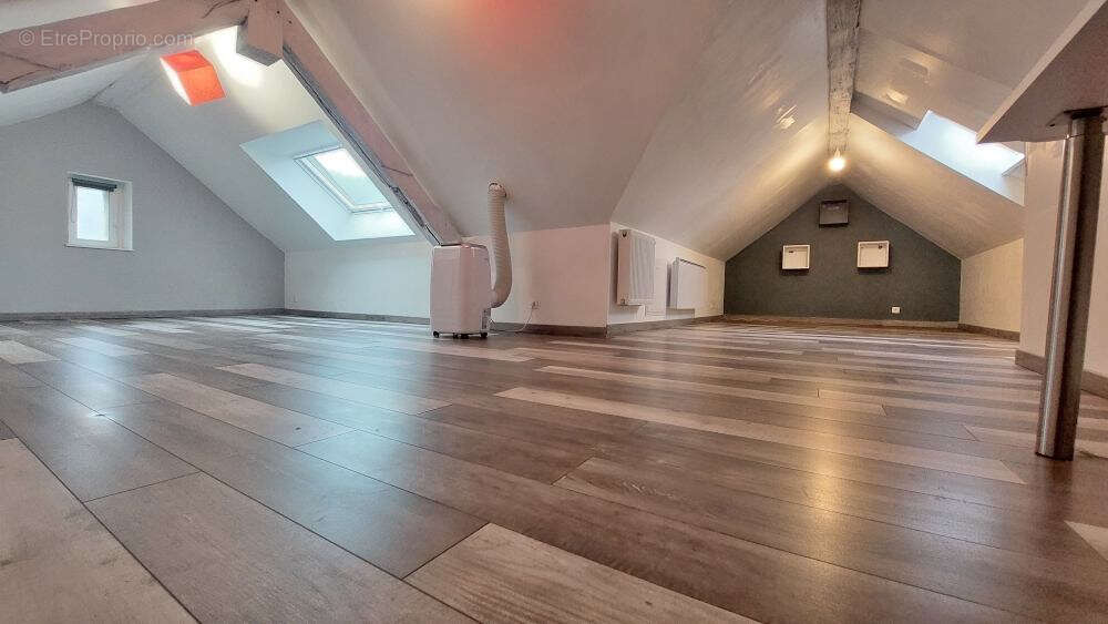 Maison à PONT-DE-ROIDE