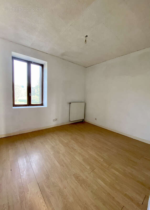 Appartement à SAINT-REGIS-DU-COIN