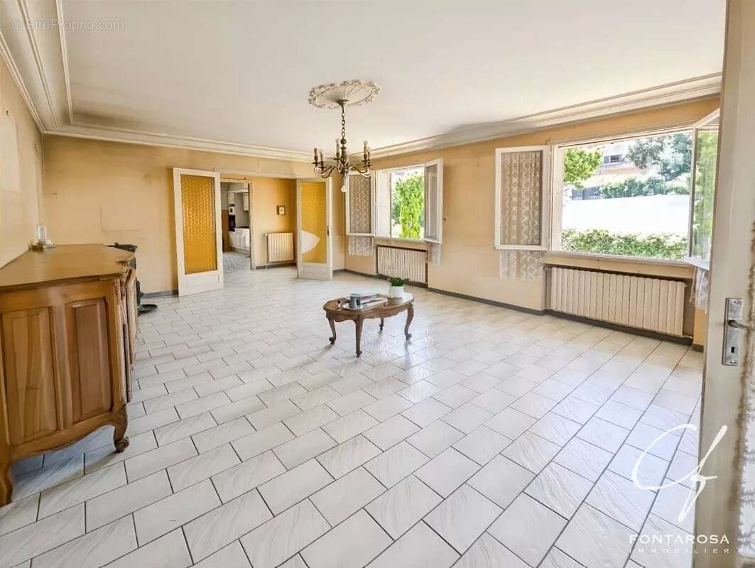 Maison à SAINT-RAPHAEL