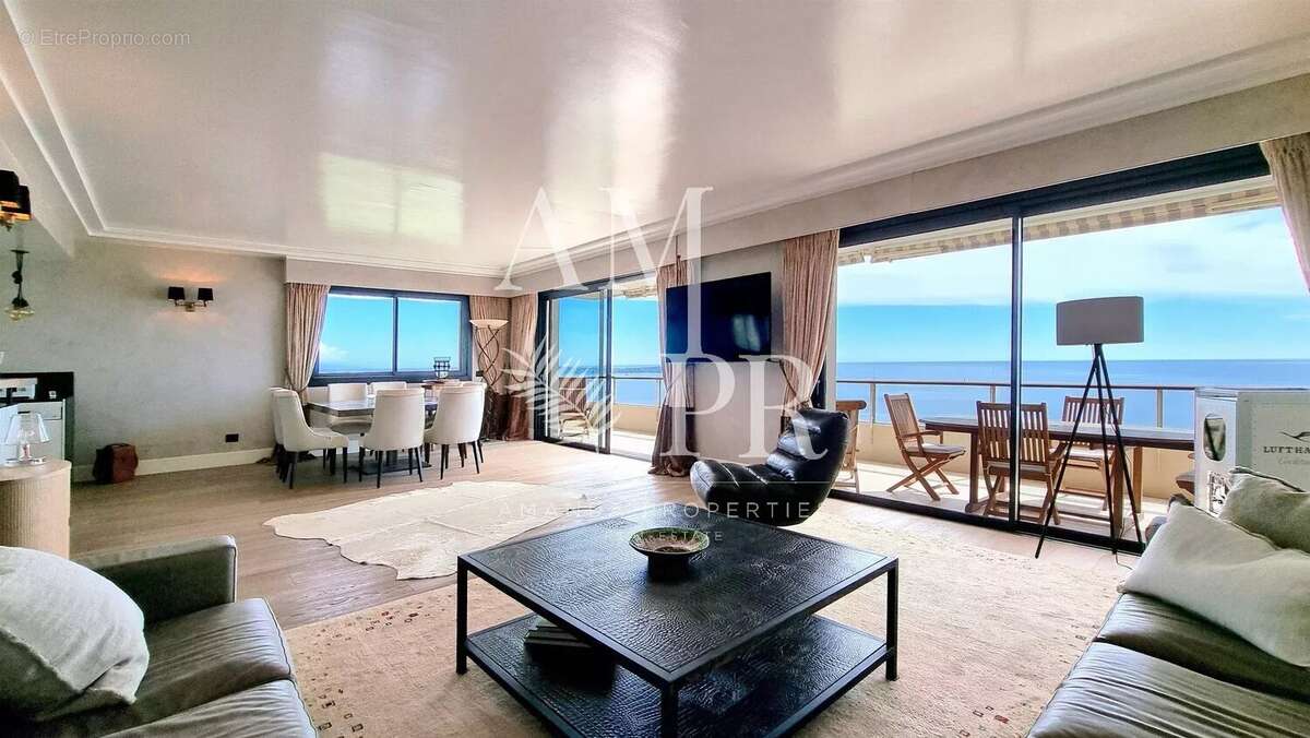 Luxueux appartement 3 pièces - Vue panoramique sur la mer - chambre de service - photo 9
