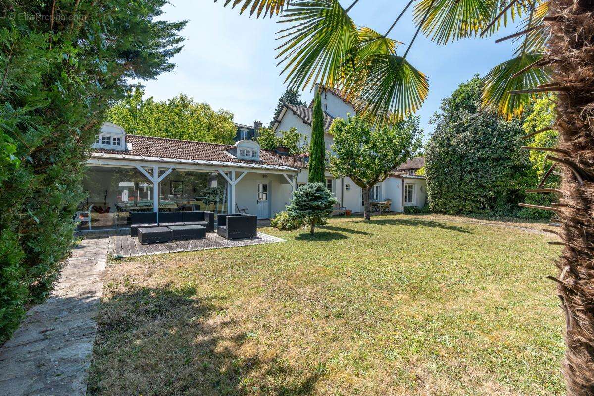 Maison à SAINT-MAUR-DES-FOSSES