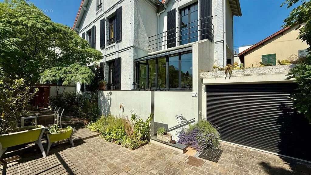 Maison à ASNIERES-SUR-SEINE