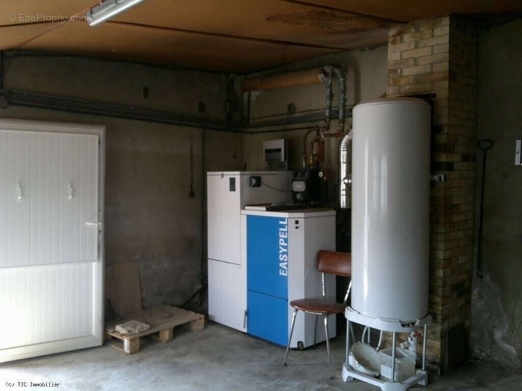 Maison De Campagne Avec Une Deuxième Maison Et D'Autres Dépendances - photo 24