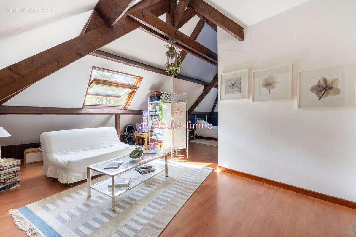Maison 127 m² à Auffreville-Brasseuil  - photo 32