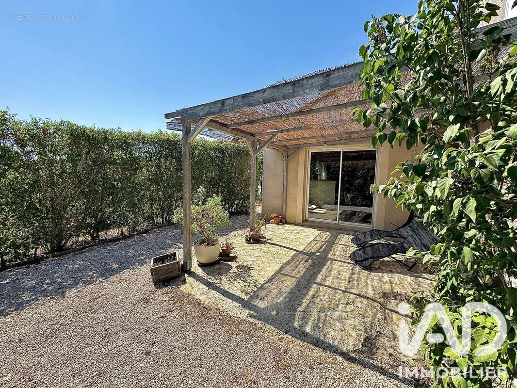 Maison 112 m² à Sauzet  - photo 2