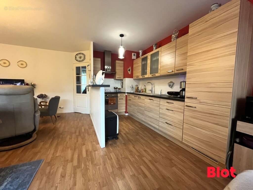 Appartement à SAINT-THURIAL